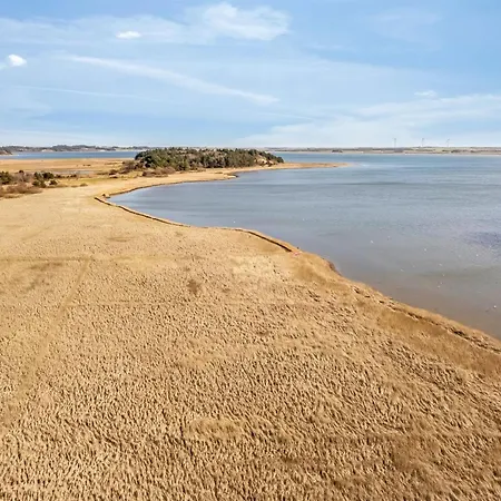 Karmen - 250m To The Fjord By Interhome *