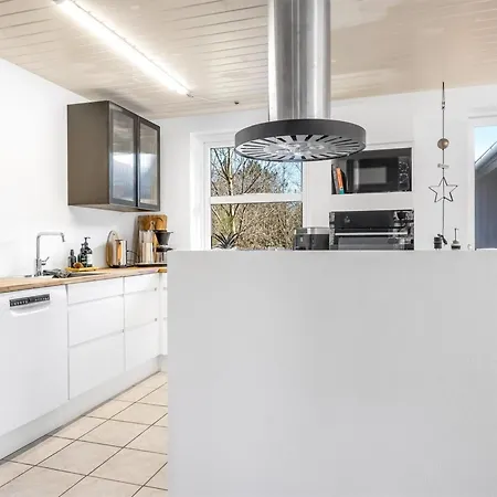 Karmen - 250m To The Fjord By Interhome *